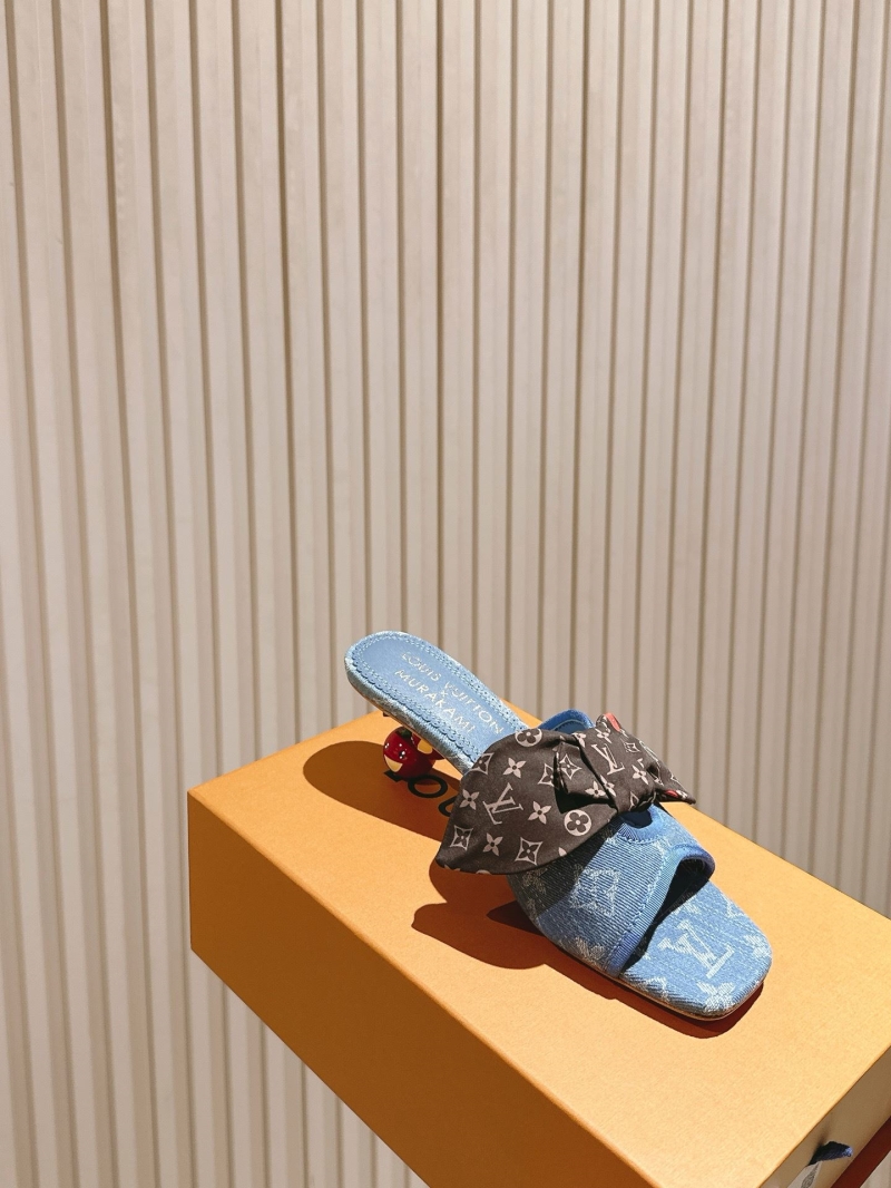 l0vis Vvtt0n slippers